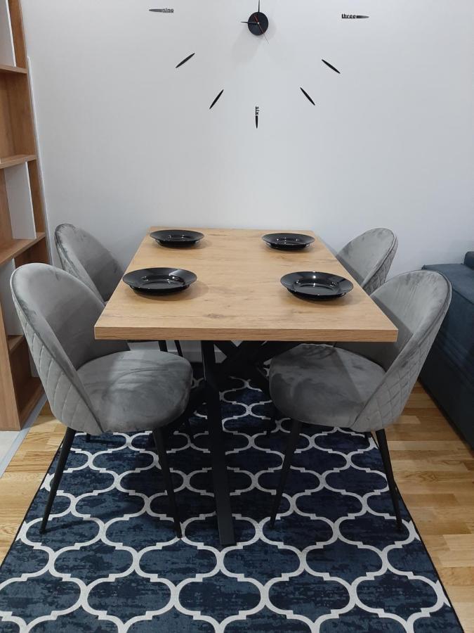 Apartman,,Kul"Life Lukavica ภายนอก รูปภาพ